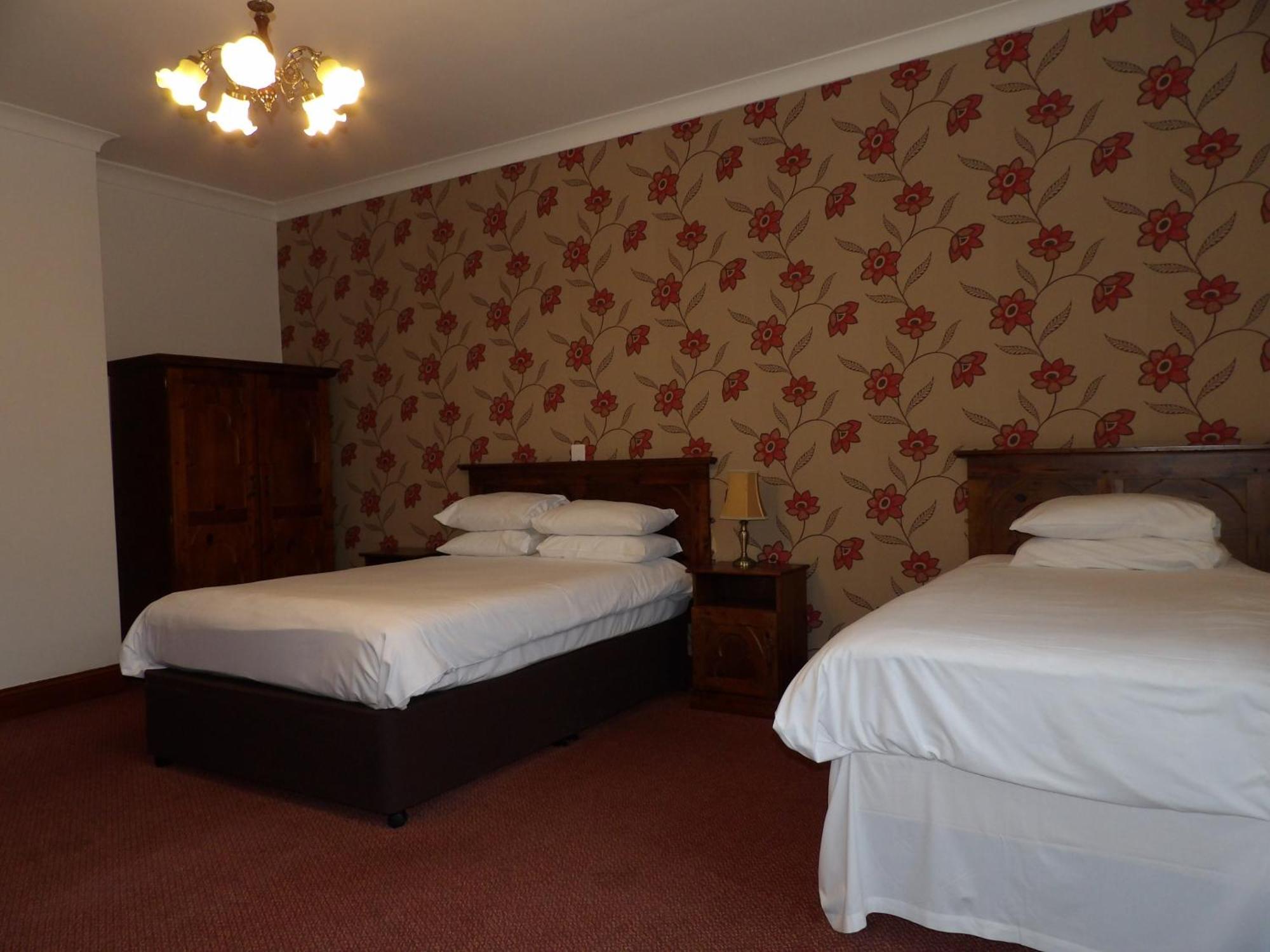 The Bull Hotel Llangefni Dış mekan fotoğraf